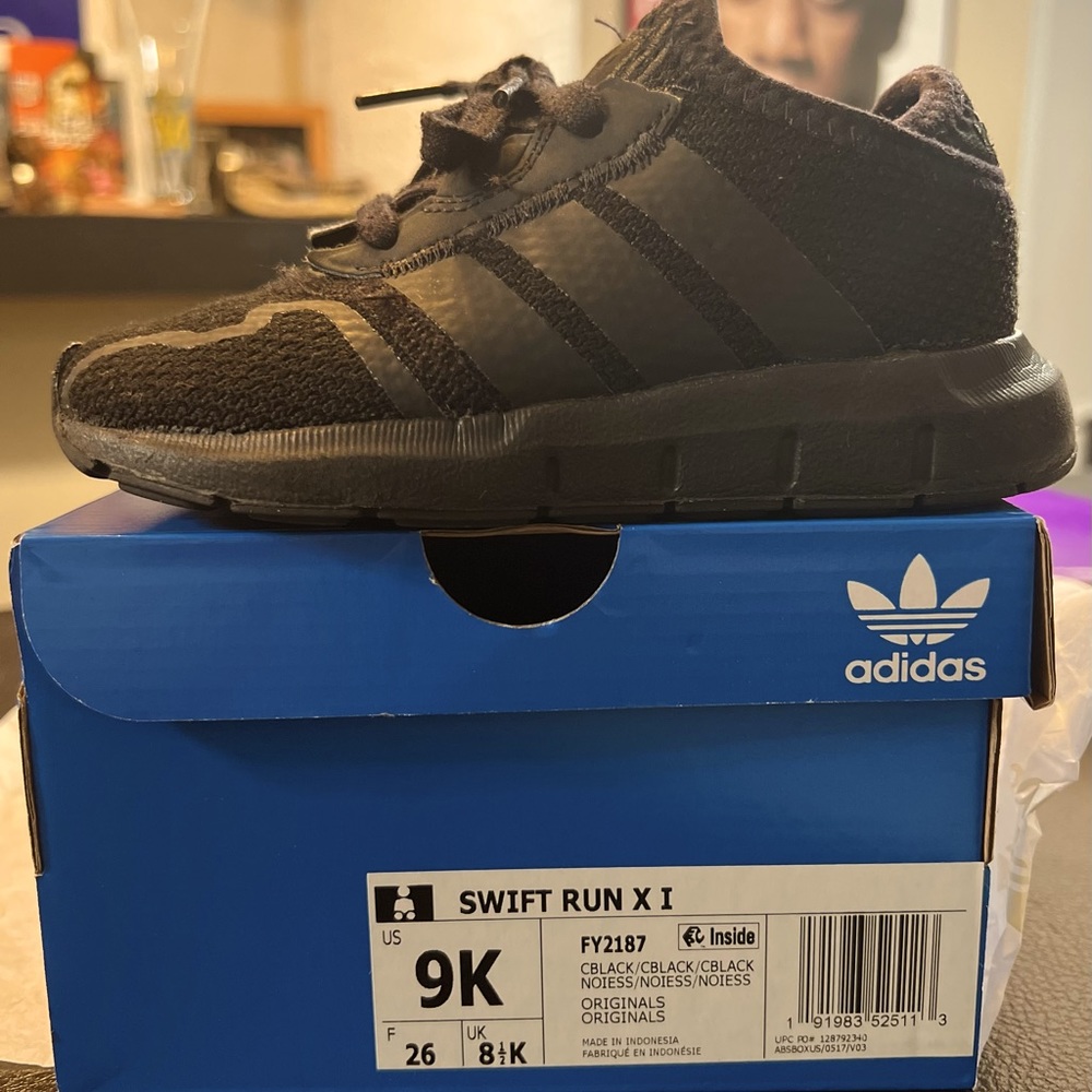 Adidas Swift Run X